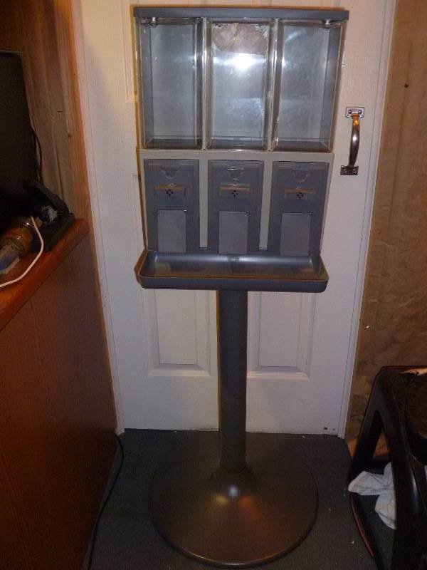 lot 135 image: Candy Machine