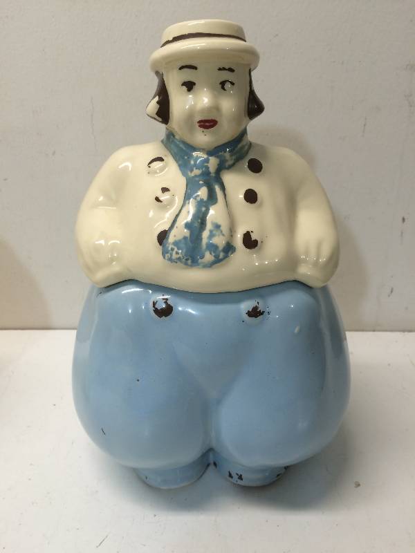 lot 2 image: Shawnee Cookie Jar