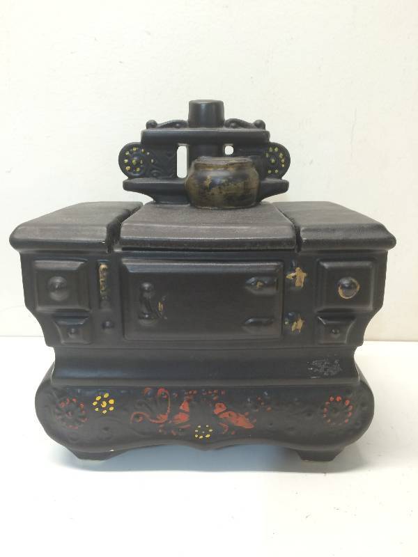 lot 10 image: McCoy Wood Stove Cookie Jar