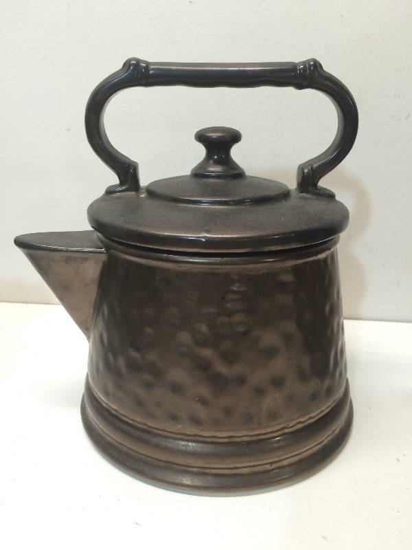 lot 12 image: Vintage McCoy Kettle Cookie Jar