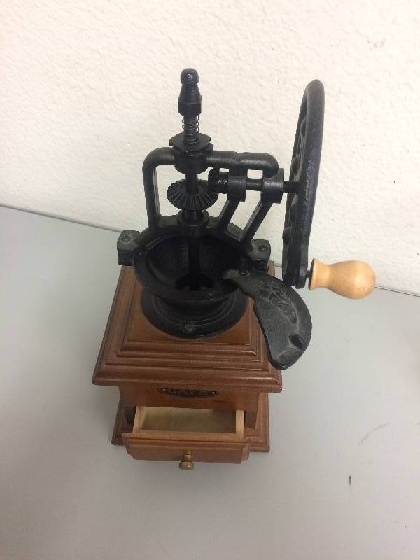 lot 36 image: Vintage Sausage Stuffer and Coffee Grinder