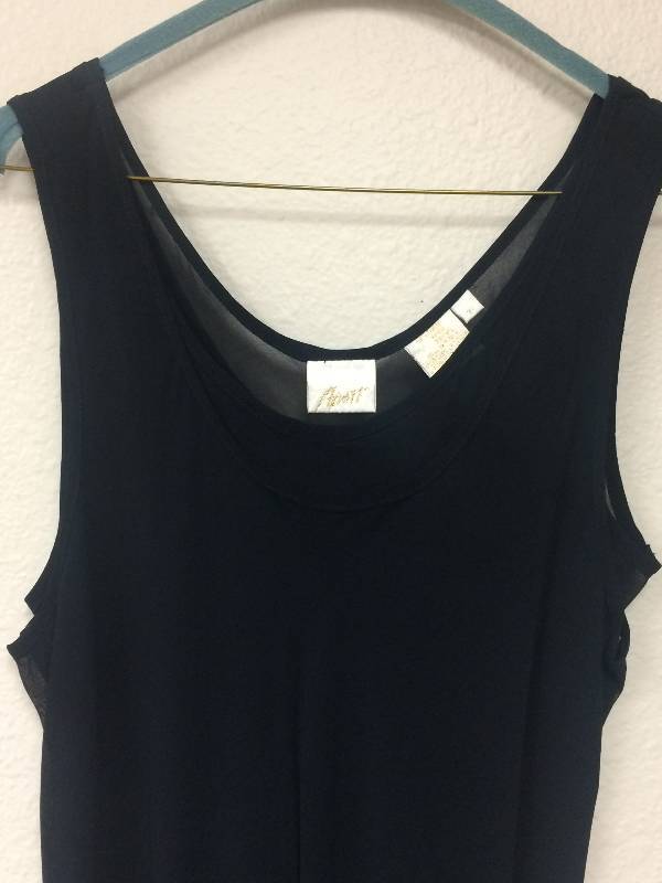 lot 38 image: Vintage APART Sleeveless Dress