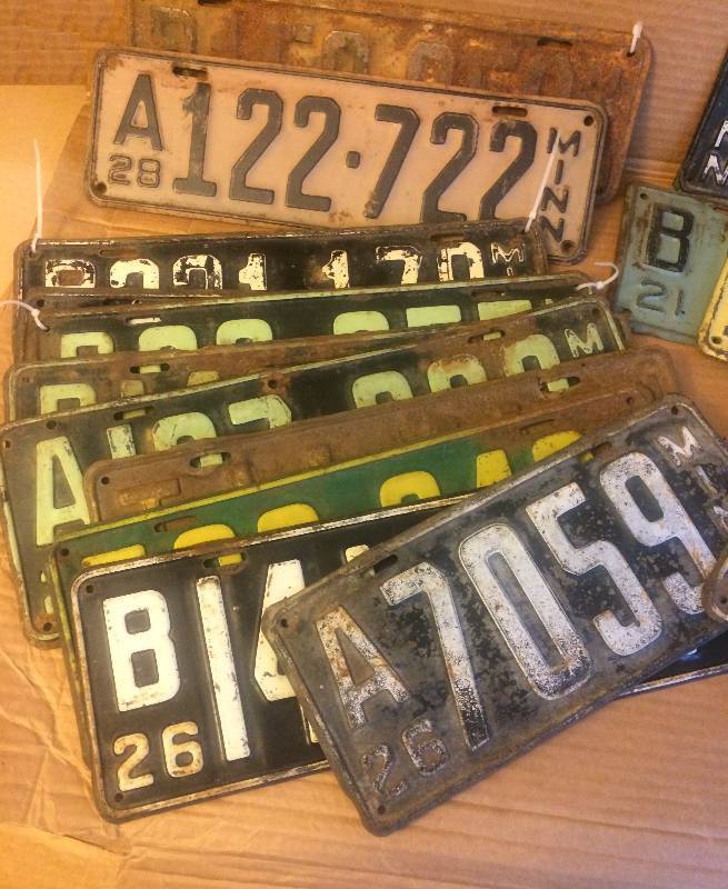 lot 62 image: Minnesota 1920s License Plates
