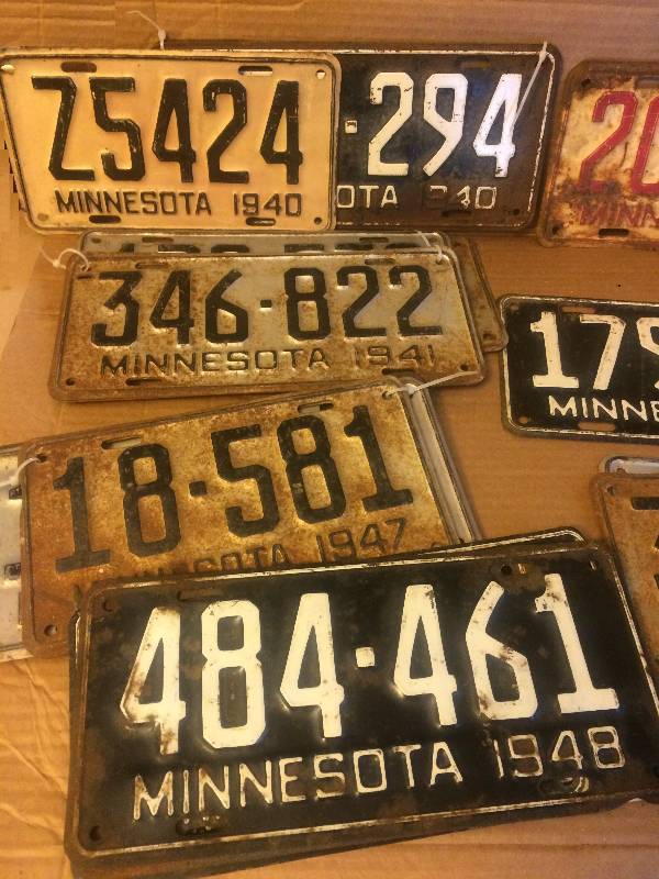 lot 64 image: Minnesota Early 1940s License Plates