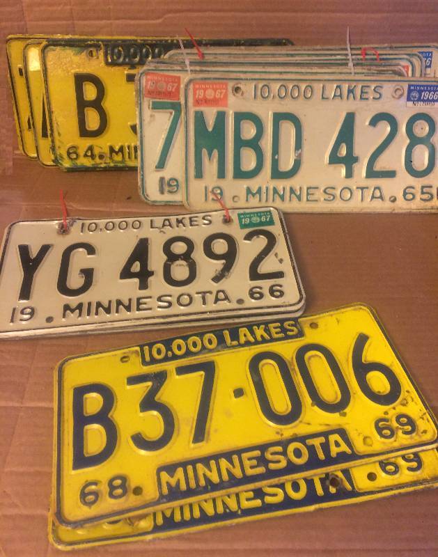 lot 68 image: Minnesota Late 1960s License Plates