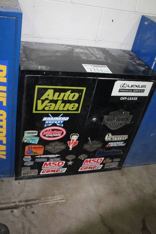 Metal 2-Door 3-Shelf Locking Tool Cabinet