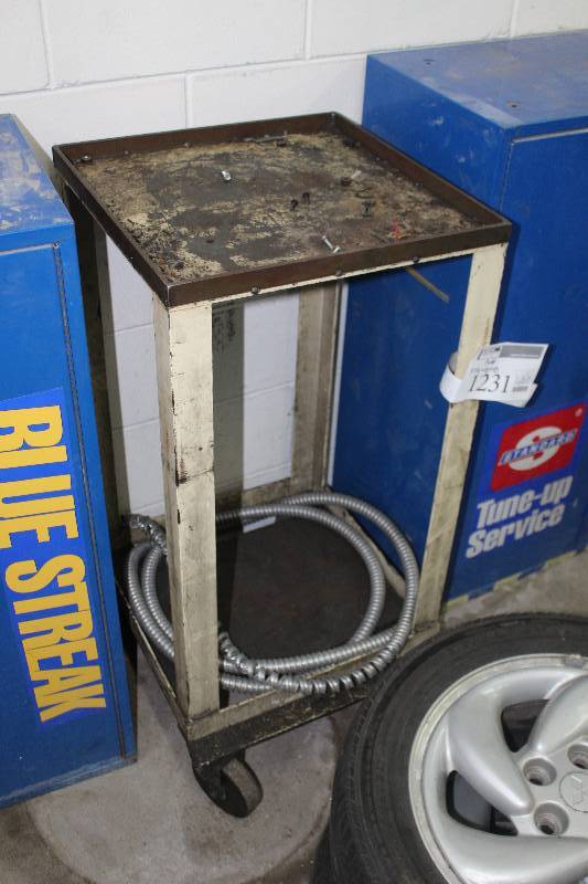 4-Wheel 2-Shelf Utility Cart