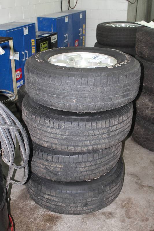 Lot of (4) Goodyear Wrangler P26570R17 Tires
