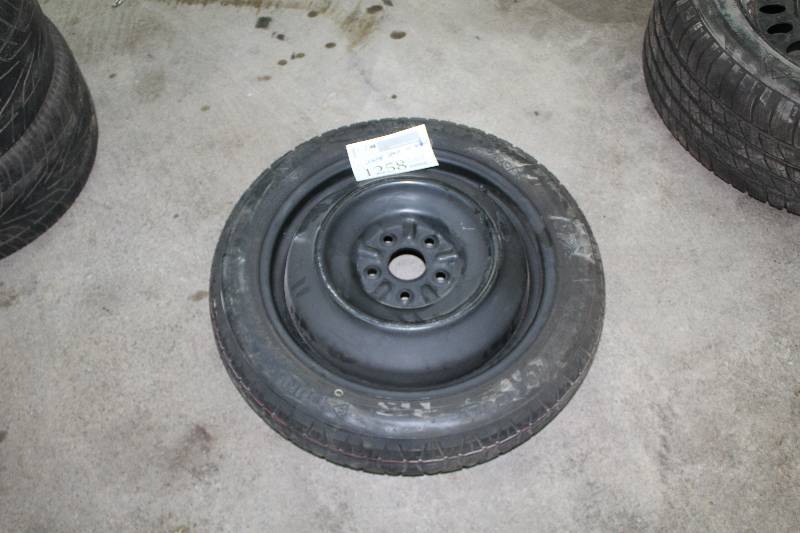 Lot of (1) 5-Bolt Spare Wheel w Dunlop P15570R11 Tire