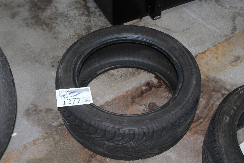 Lot of (1) Nexen N3000 P23545ZR17 Tire