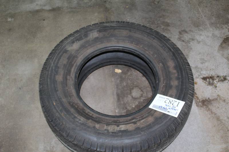 Lot of (1) Michelin LTX AS LT26575R16 Light Truck Tire