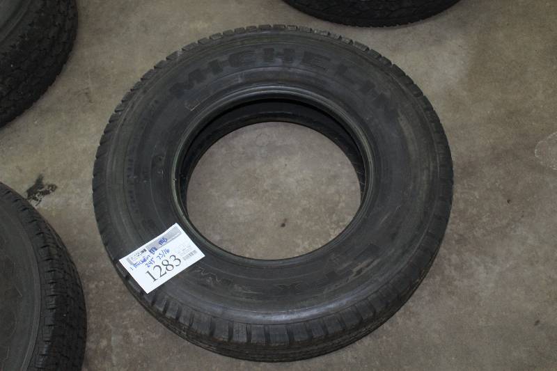 Lot of (1) Michelin LTX MS LT24575R16 Light Truck Tire