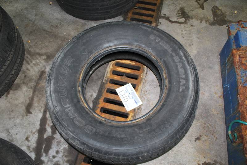 Lot of (1) Consumer Steel Radial P23575R15 Tire