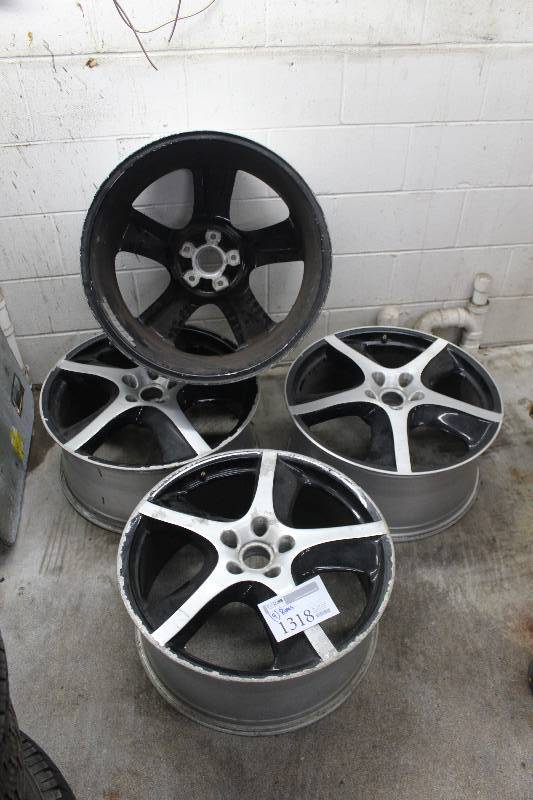 Lot of (4) 4-Bolt Aftermarket Wheels
