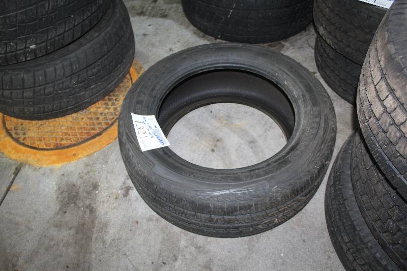 Lot of (1) Kumho Road Venture APT P25555R18 XL 109H Tire