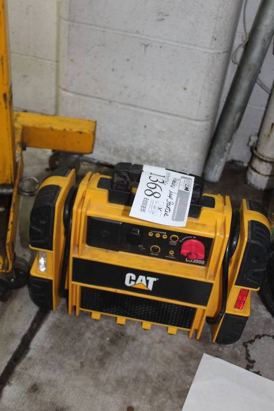 Cat Portable Jump Starter