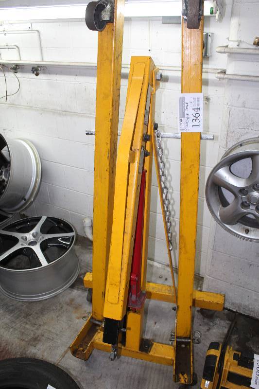 2-Ton Engine Crane