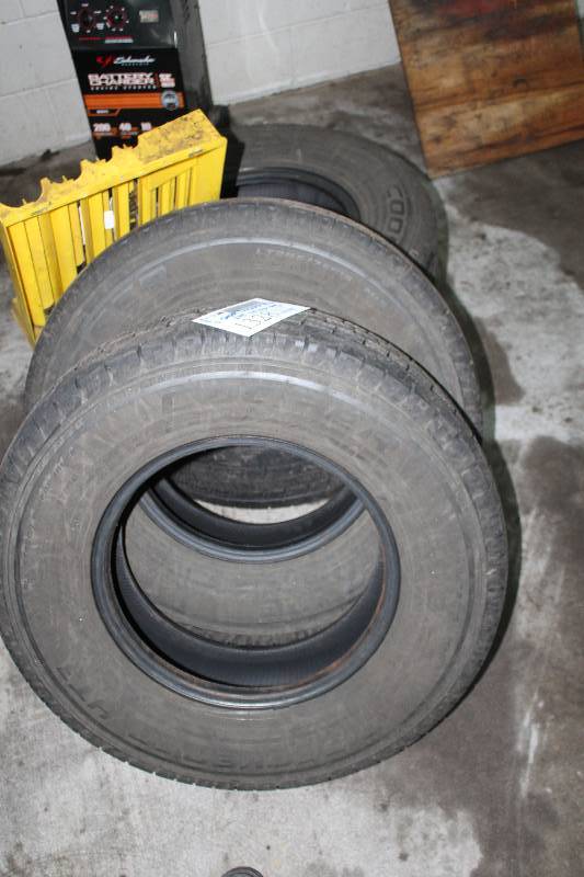 Lot of (4) Cooper Discover HT3 24570R17 Tires