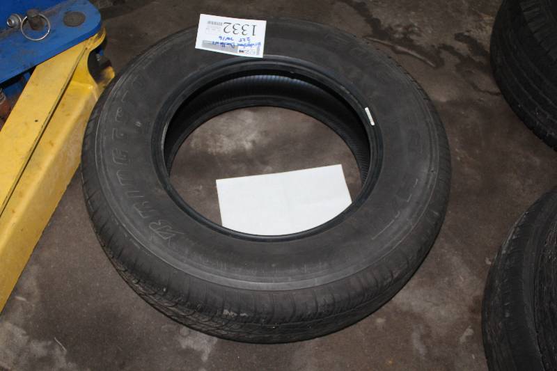 Lot of (1) Bridgestone Dueler HT P22570R16 Tire