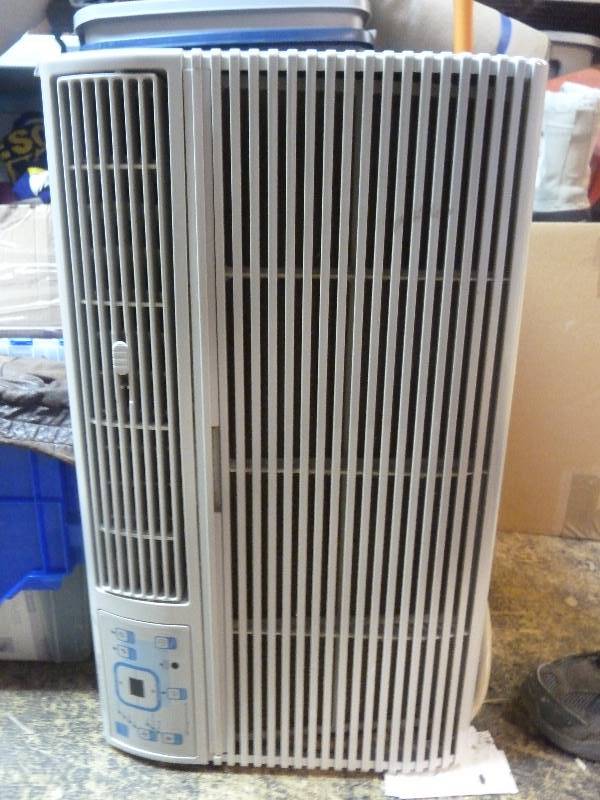 lot 5 image: Frigidaire Air Conditioner
