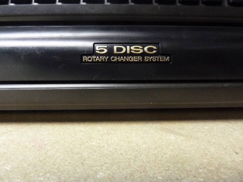 lot 7 image: Technics 5 Disc CD Changer