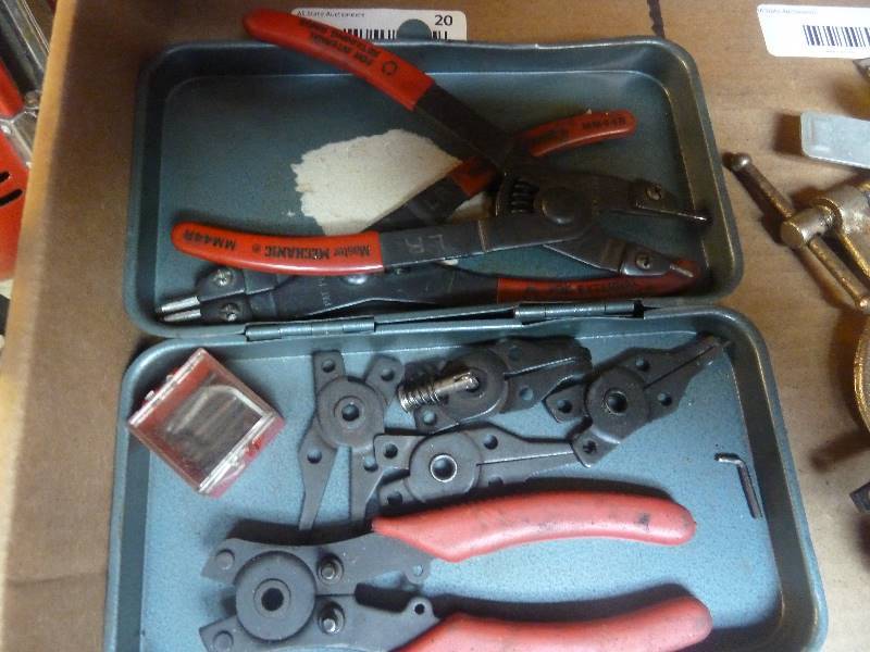 lot 20 image: Snap Ring Plier Kit