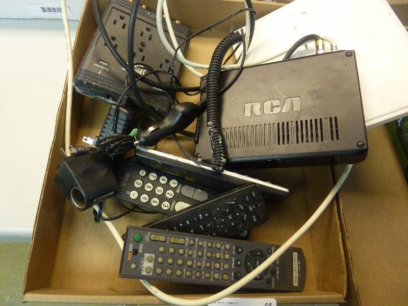 lot 44 image: Electronics Lot