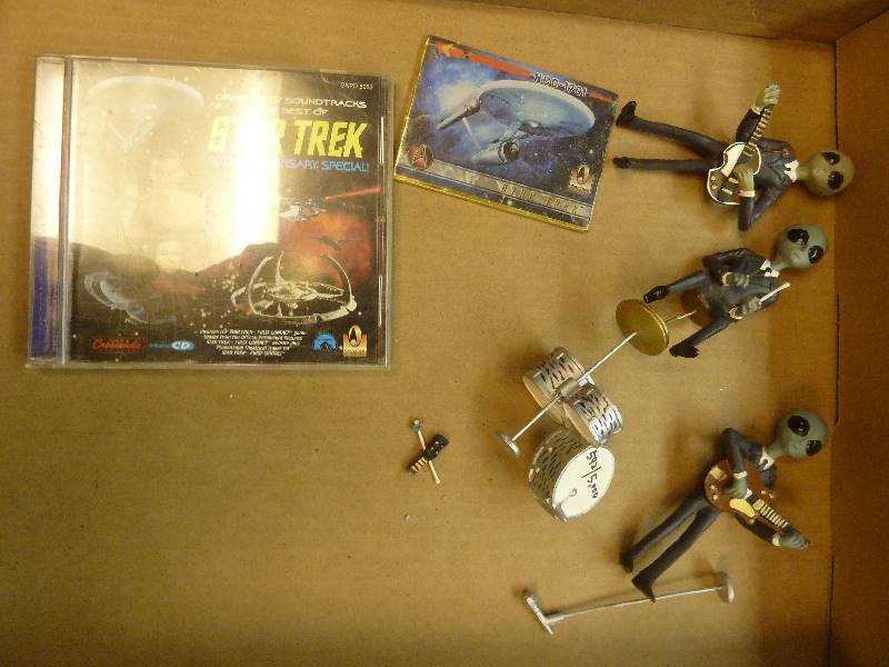 lot 47 image: Star Trek Lot and More