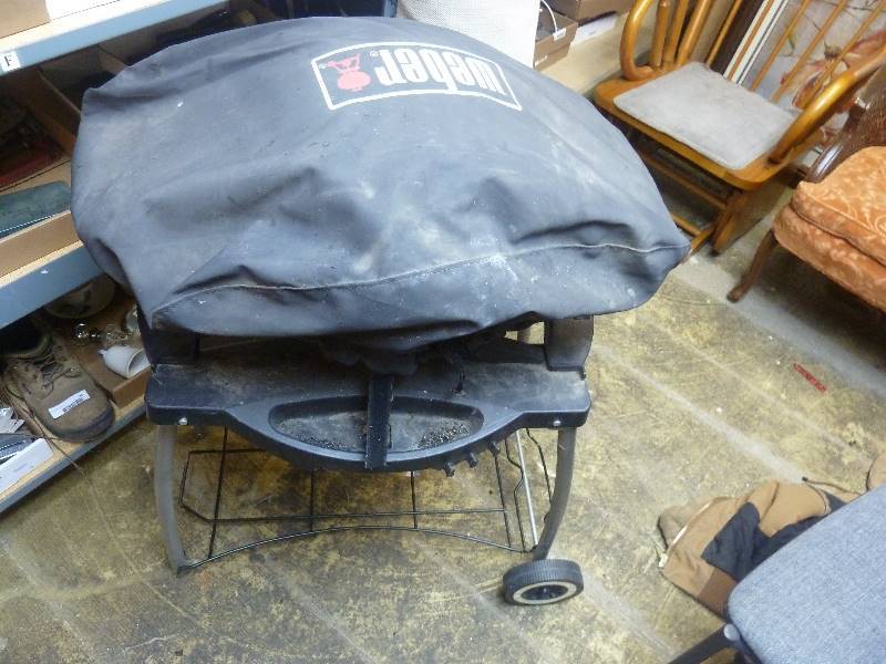 lot 52 image: Portable Gas Weber Grill