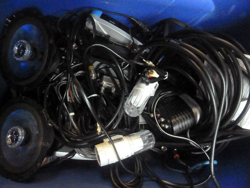 lot 66 image: Electronics Lot