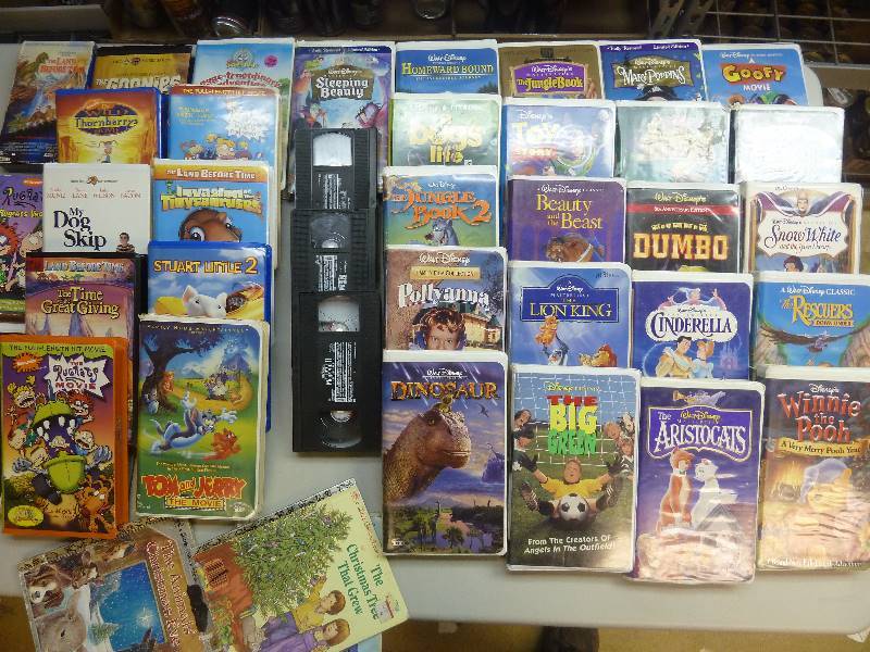 lot 80 image: Large Lot of Disney VHS Collectable Tapes