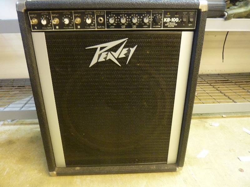 lot 115 image: Peavey Amp