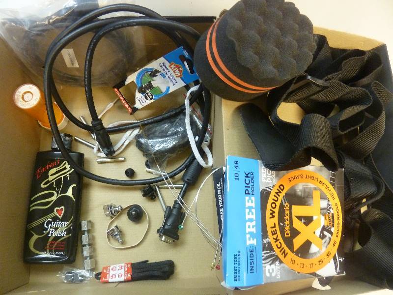 lot 118 image: Misc. Guitar Stuff