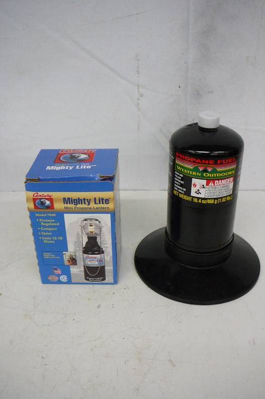 lot 7 image: Mighty Lite Mini Propane Lantern