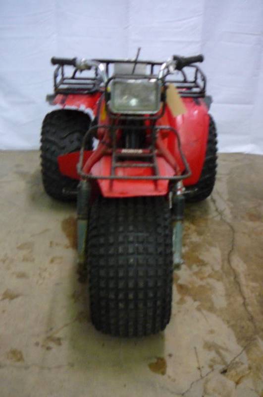lot 28 image: 1984 Honda 3 Wheeler