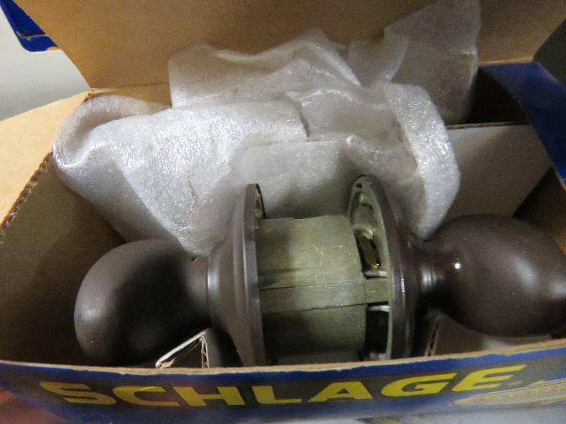 lot 121 image: Schlage Lock
