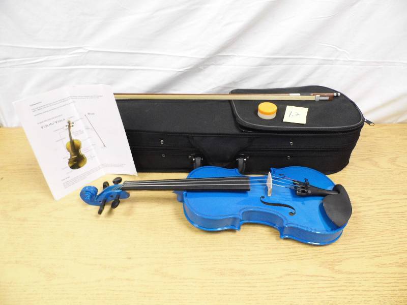 Violin w Case and Bow