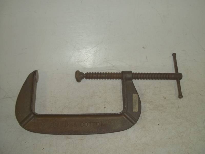 lot 4 image: Large C Clamp