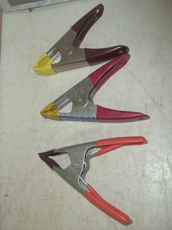 lot 14 image: 3 Spring Clamps