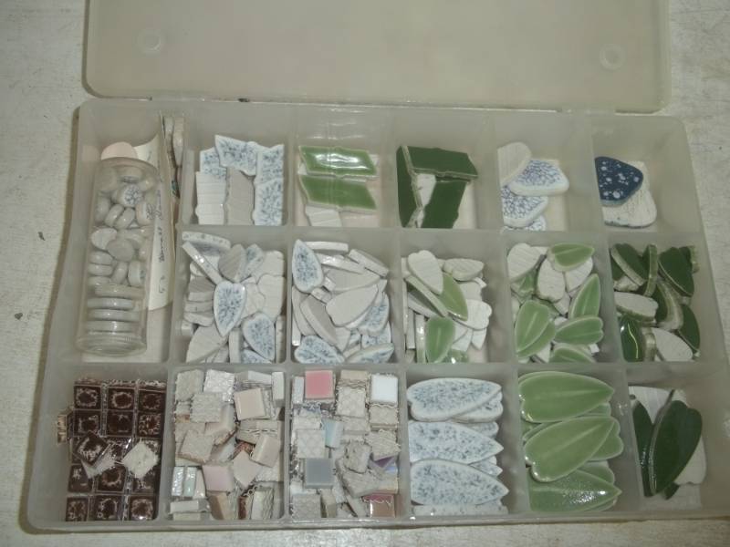 lot 23 image: Kraft Parts with Plastic storage container