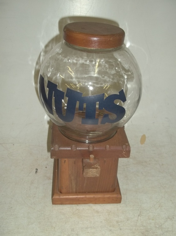 lot 43 image: Nuts dispenser