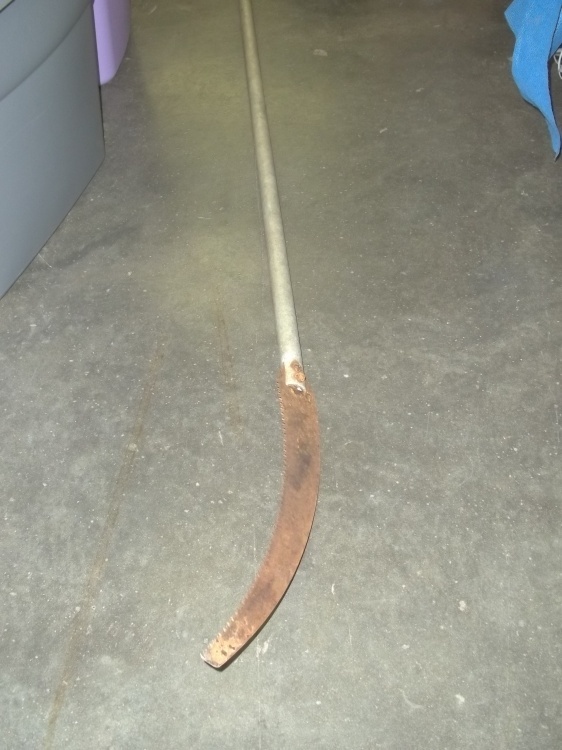 lot 66 image: Long handled pole saw 16 long