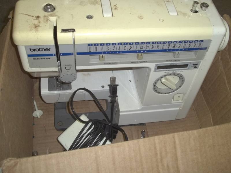 lot 74 image: Brother Sewing machine no. M011169994