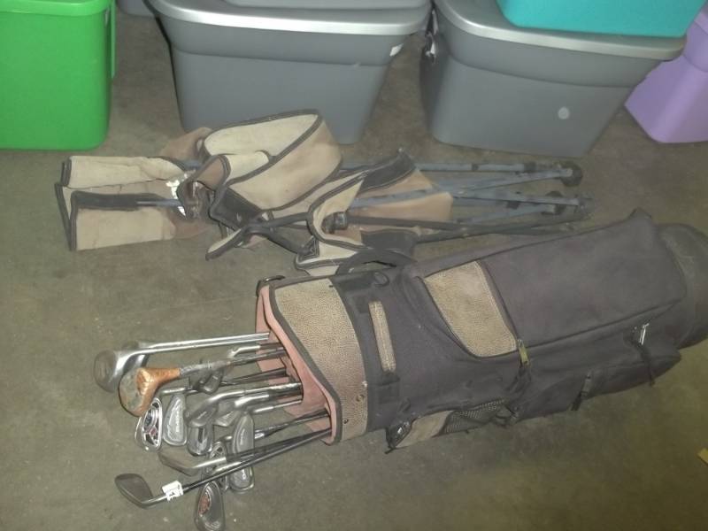lot 83 image: Golf clubs with chair