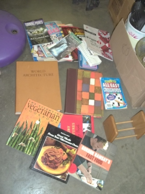lot 87 image: Cookbooks, other books and magazines