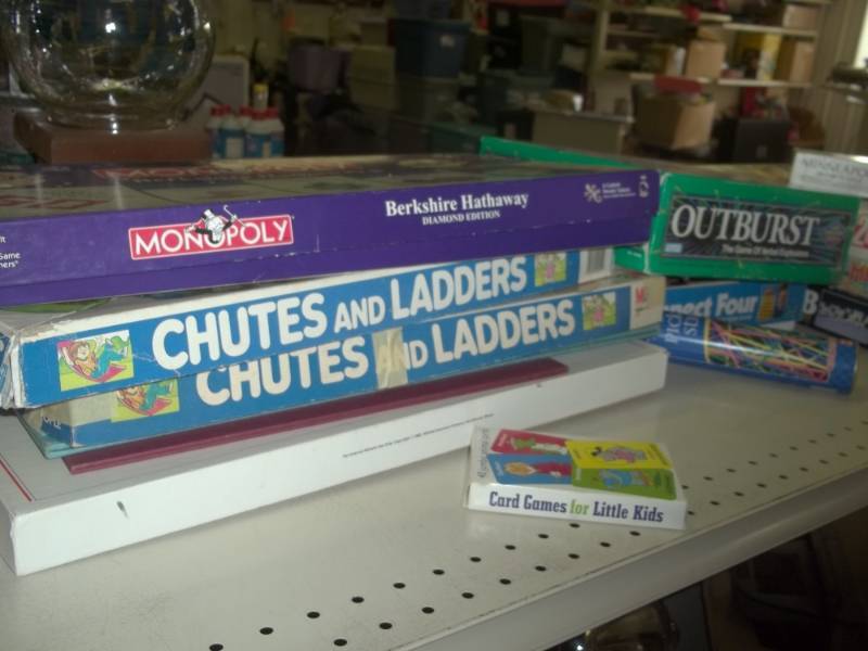lot 92 image: Lot of board games