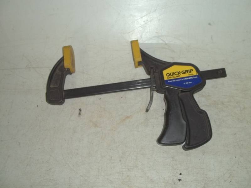lot 119 image: 6 Inch quick grip bar clamp