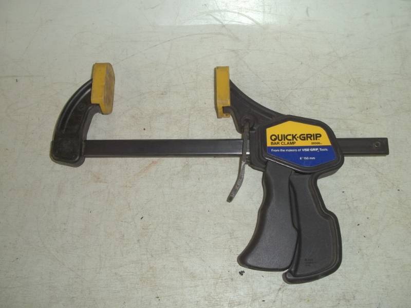 lot 121 image: 6 Inch quick grip bar clamp