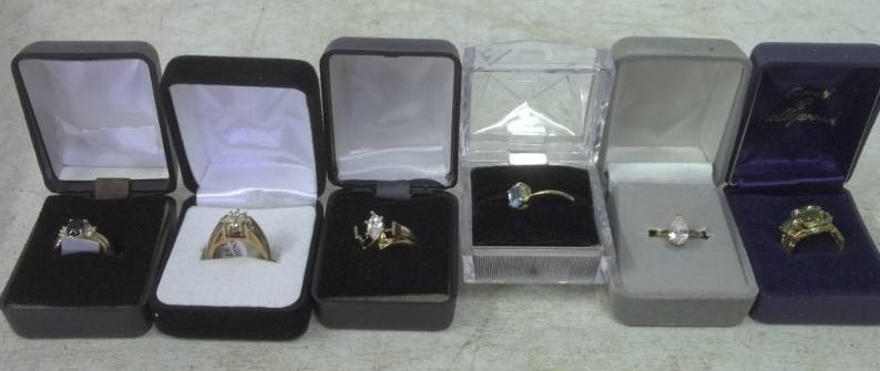 lot 171 image: Lot of 5 size 5  12-6  34 rings