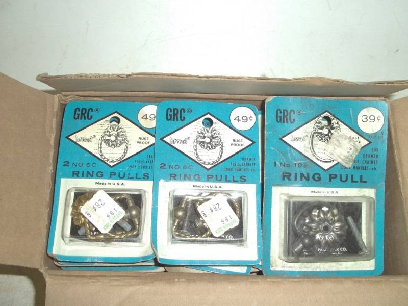 lot 172 image: Box of ring pulls